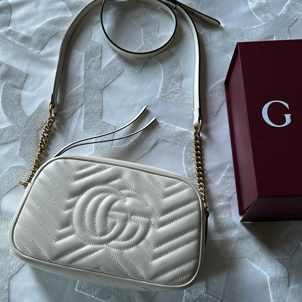 Authentic Gucci Purse - image 4